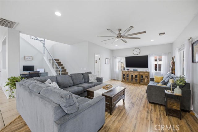 Detail Gallery Image 15 of 47 For 745 Sweet Clover, San Jacinto,  CA 92582 - 5 Beds | 3 Baths