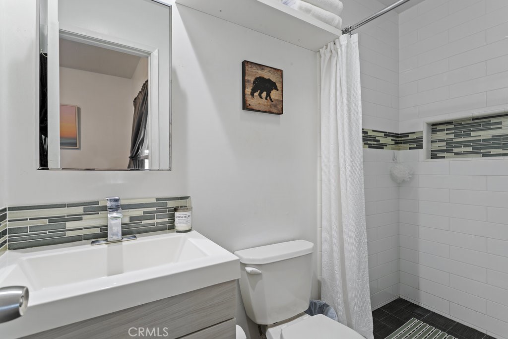 https://media.crmls.org/medias/95eecb13-94cd-4443-82fe-497bed31634d.jpg?preset=X-Large