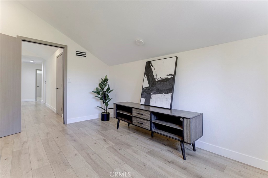 MLS #GD26148508 image #33