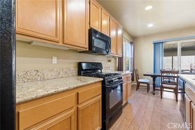 Detail Gallery Image 14 of 55 For 741 Amor, San Jacinto,  CA 92582 - 5 Beds | 2/1 Baths