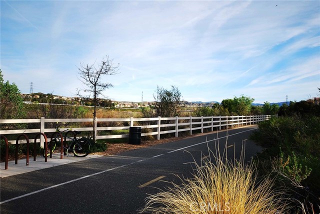 Detail Gallery Image 25 of 27 For 27444 Acacia Dr, Valencia,  CA 91354 - 3 Beds | 3 Baths