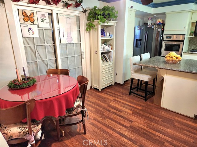 Detail Gallery Image 9 of 71 For 19755 Steinway St, Canyon Country,  CA 91351 - 3 Beds | 2 Baths