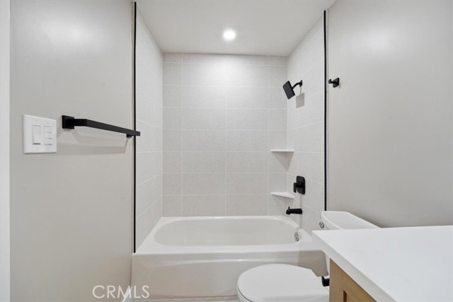 Detail Gallery Image 31 of 59 For 1613 Darcy Ave, Simi Valley,  CA 93065 - 4 Beds | 2/1 Baths