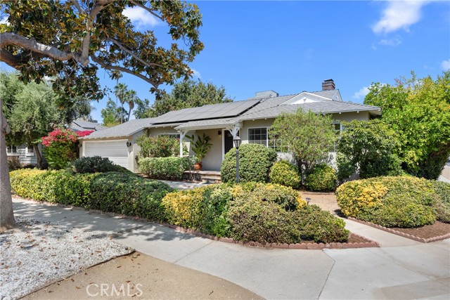 5834 Costello Avenue, Van Nuys CA: https://media.crmls.org/medias/95f1ce51-c857-4603-b68a-65f0a4cd47ef.jpg