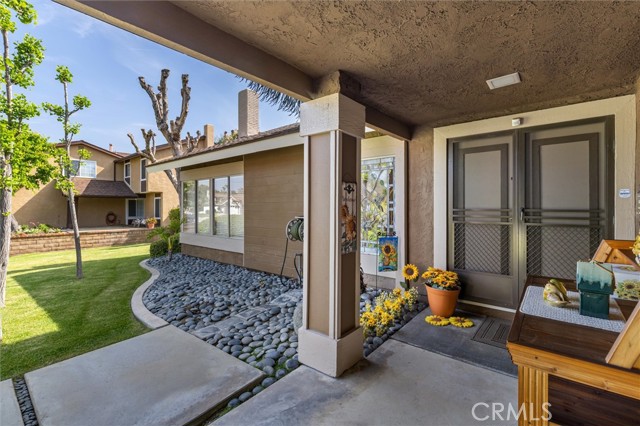 Detail Gallery Image 3 of 39 For 4466 Rainbow Ln, Yorba Linda,  CA 92886 - 4 Beds | 2/1 Baths