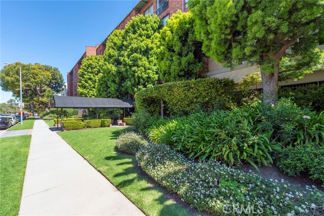Detail Gallery Image 3 of 42 For 1440 Veteran Ave #403,  Los Angeles,  CA 90024 - 1 Beds | 1 Baths
