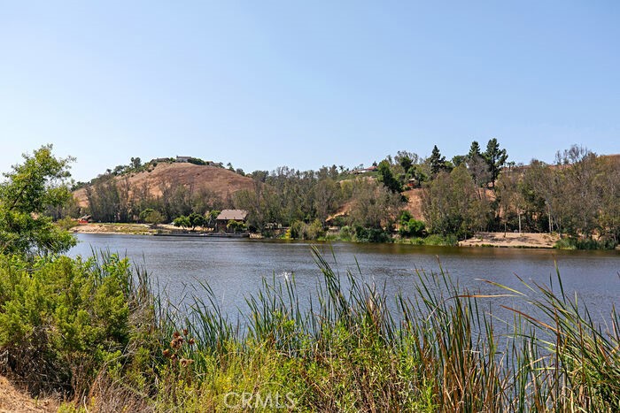https://media.crmls.org/medias/95f274d4-09d4-45d7-bd26-8fe49babb874.jpg?preset=X-Large