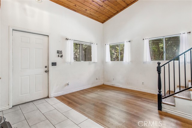 9269 Wood Road, Forest Falls CA: https://media.crmls.org/medias/95f2b12c-0db0-4286-8f67-7836e9bfe74f.jpg