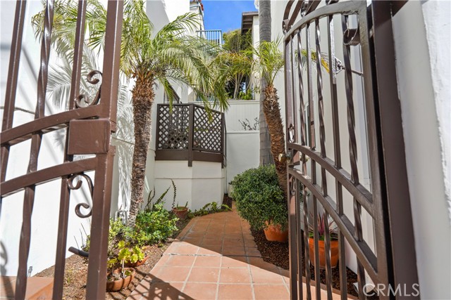 315 23rd Street, Manhattan Beach, California 90266, 3 Bedrooms Bedrooms, ,1 BathroomBathrooms,Residential,Sold,23rd Street,SB22006593