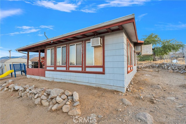 Detail Gallery Image 13 of 31 For 32623 Powerline Rd, Lucerne Valley,  CA 92356 - 2 Beds | 1 Baths