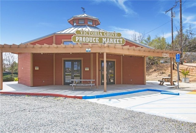 12366 Evanwood Court, Riverside CA: https://media.crmls.org/medias/95f36973-aeb5-44dc-8d5b-d4f1bdcbd0c4.jpg