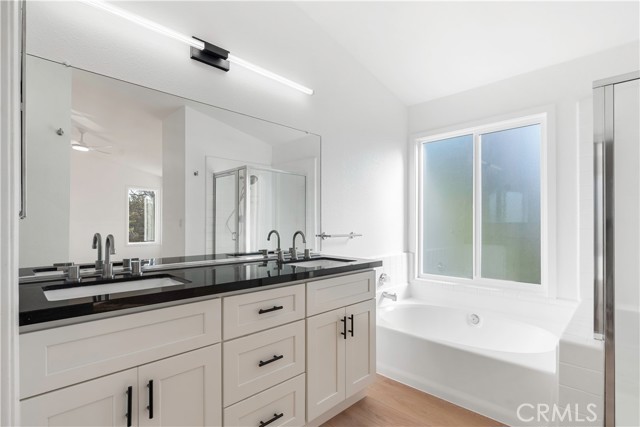 Detail Gallery Image 18 of 46 For 6107 Cartagena Ave, Bakersfield,  CA 93313 - 4 Beds | 3 Baths