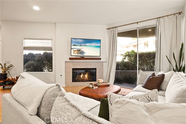 48 Baycrest Court, Newport Beach CA: https://media.crmls.org/medias/95f440f8-59c1-42c2-abb7-a6c1c0a38aa0.jpg