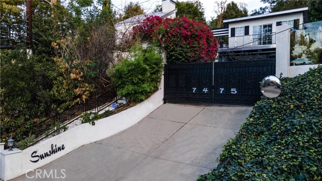 7475 Mulholland Drive, Los Angeles, CA, 90046 7475 Mulholland Drive, Los Angeles, CA, 90046
