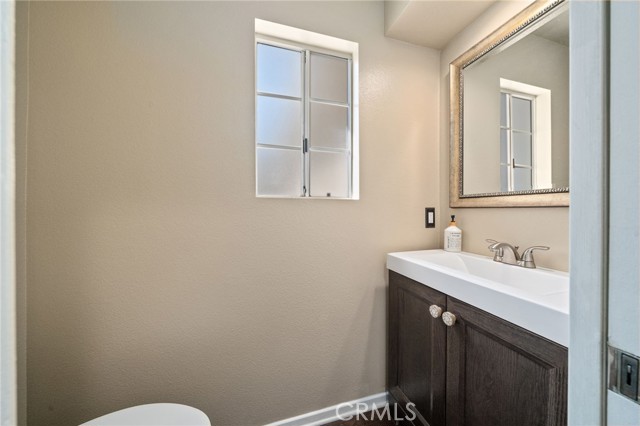 Detail Gallery Image 11 of 27 For 2443 Paseo Circulo, Tustin,  CA 92782 - 2 Beds | 2/1 Baths