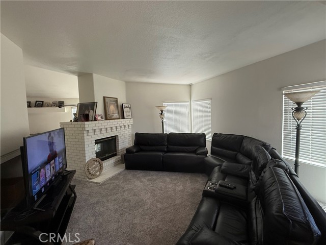 Detail Gallery Image 7 of 24 For 3344 S North Shore, Ontario,  CA 91761 - 4 Beds | 2/1 Baths