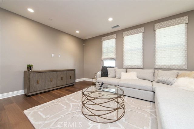 Detail Gallery Image 27 of 57 For 56 Dunmore, Irvine,  CA 92620 - 5 Beds | 5/1 Baths