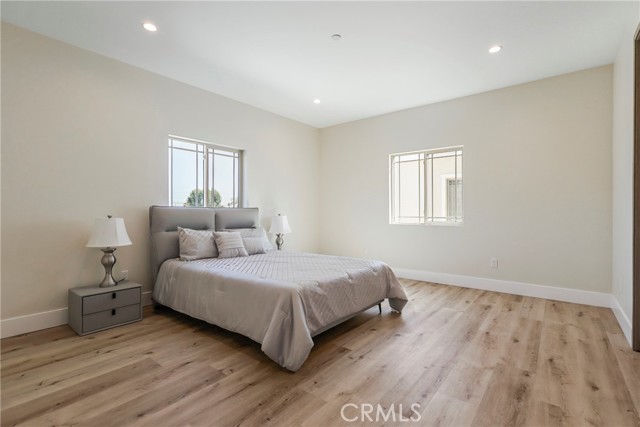 Detail Gallery Image 15 of 30 For 10347 Mapledale St, Bellflower,  CA 90706 - 4 Beds | 3 Baths