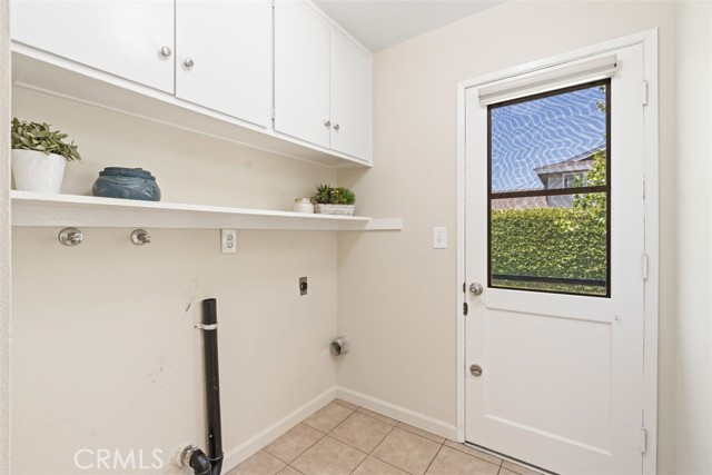 Detail Gallery Image 14 of 28 For 15921 Dundalk Ln, Huntington Beach,  CA 92647 - 4 Beds | 2 Baths
