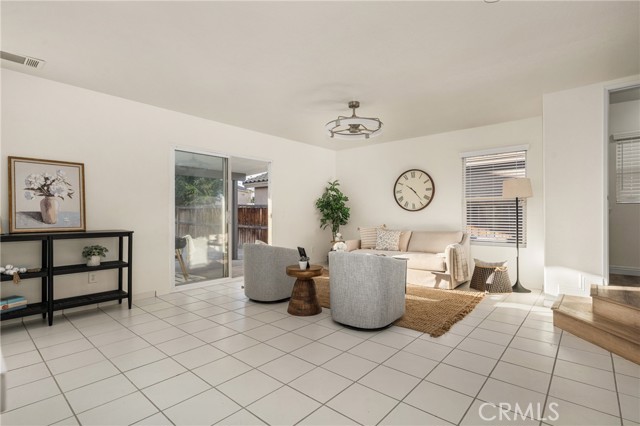 Detail Gallery Image 6 of 48 For 14647 Green River Rd, Victorville,  CA 92394 - 4 Beds | 2/1 Baths