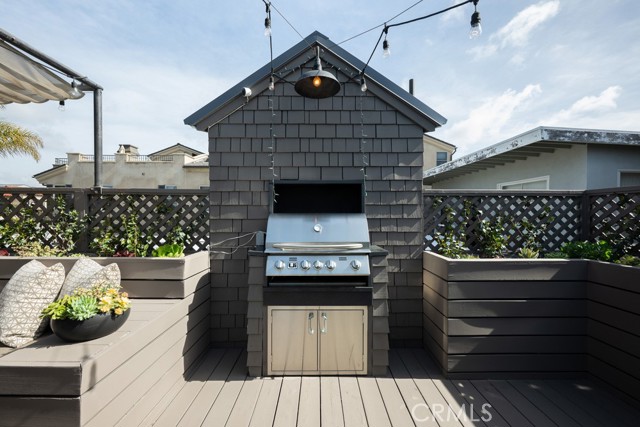 604 Begonia Avenue, Corona del Mar CA: https://media.crmls.org/medias/95f6bbd8-a60f-4f98-8b52-9fe5233277c8.jpg
