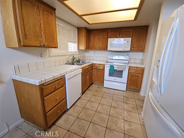 Detail Gallery Image 13 of 16 For 11620 Locust Ln, Apple Valley,  CA 92308 - 2 Beds | 2 Baths