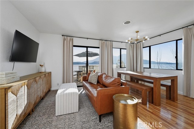 Detail Gallery Image 8 of 55 For 10727 E Highway 20, Clearlake Oaks,  CA 95423 - 3 Beds | 3 Baths