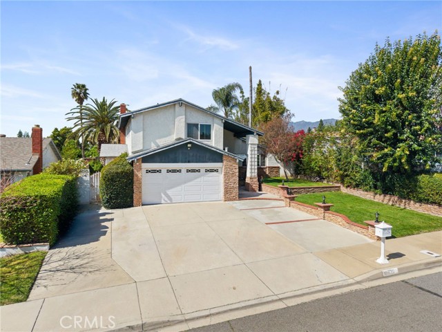 Detail Gallery Image 4 of 46 For 6770 Berkshire, Rancho Cucamonga,  CA 91701 - 4 Beds | 3 Baths