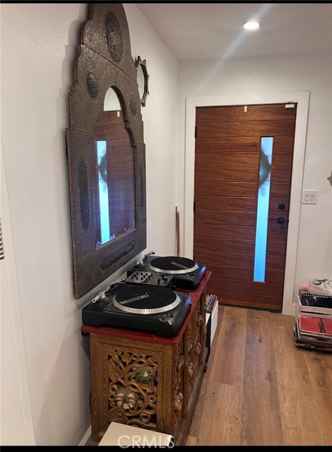 Detail Gallery Image 10 of 28 For 961 Terrace 49, Los Angeles,  CA 90042 - 3 Beds | 2 Baths