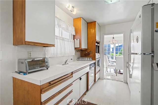 Detail Gallery Image 7 of 36 For 628 13th, Manhattan Beach,  CA 90266 - 3 Beds | 2 Baths