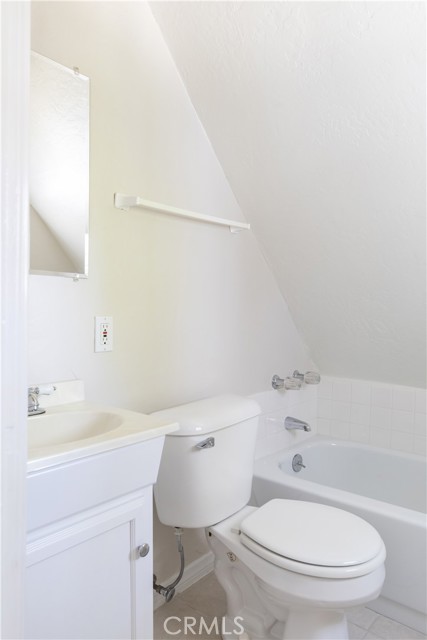 262 State Highway 173, Lake Arrowhead CA: https://media.crmls.org/medias/95f9fc2e-1bdd-4da6-8020-98de70ed5e47.jpg