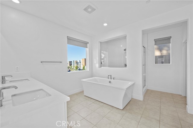 Detail Gallery Image 37 of 56 For 124 Zawn, Irvine,  CA 92618 - 4 Beds | 4/1 Baths