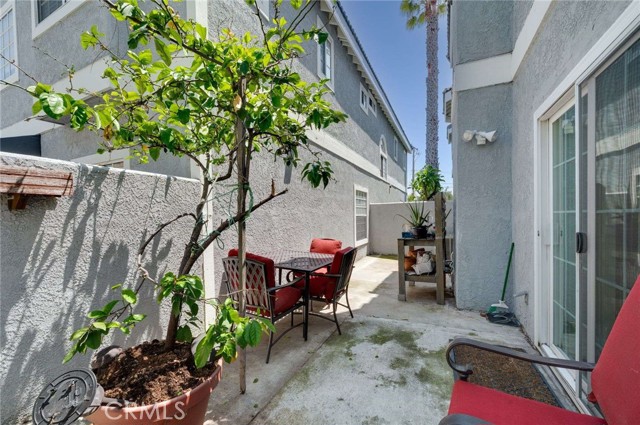 Detail Gallery Image 22 of 24 For 2461 Oneida St #B,  Pasadena,  CA 91107 - 4 Beds | 2/1 Baths