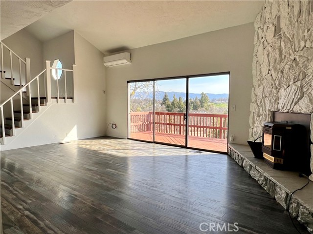 60 Shirley Court, Lakeport CA: https://media.crmls.org/medias/95fbb761-c82f-43da-84f7-df1200f1af6b.jpg