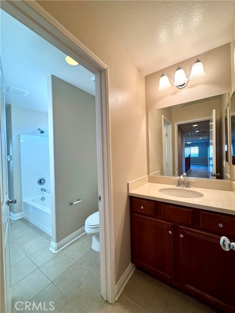 Detail Gallery Image 22 of 36 For 13945 Barnett Ln, Corona,  CA 92880 - 5 Beds | 3/1 Baths