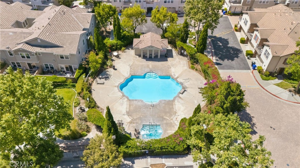 https://media.crmls.org/medias/95fc49c5-cb67-45d8-94b9-bbe27836b3ba.jpg?preset=X-Large