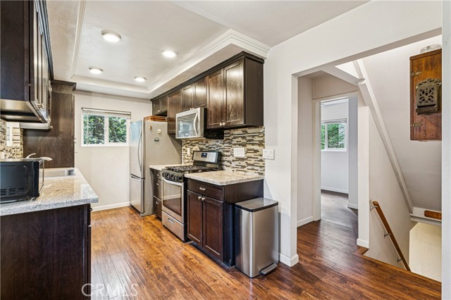 Detail Gallery Image 9 of 43 For 355 Hartman Cir, Cedarpines Park,  CA 92322 - 3 Beds | 3 Baths