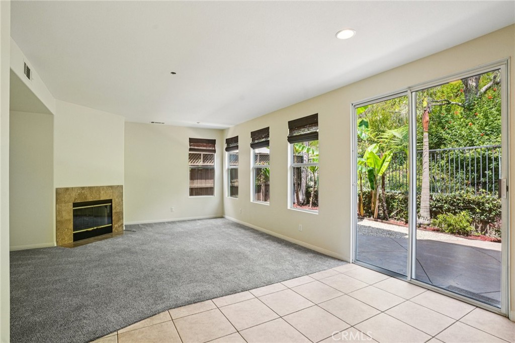 MLS #OC25182457 img 10