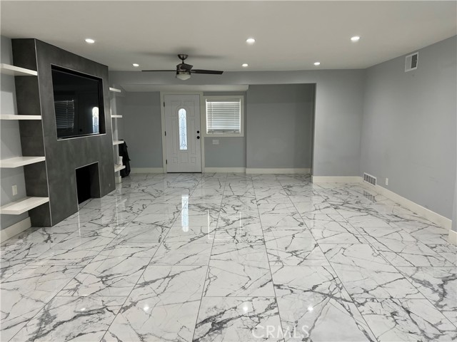 4628 W Simmons Avenue, Orange CA: https://media.crmls.org/medias/95fcc65f-e575-4f3b-b639-37334fe0756f.jpg