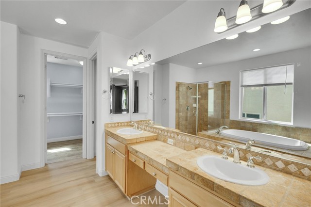 29138 Harmony Way, Saugus CA: https://media.crmls.org/medias/95fcc956-9219-42ad-9ca5-d60556cababd.jpg