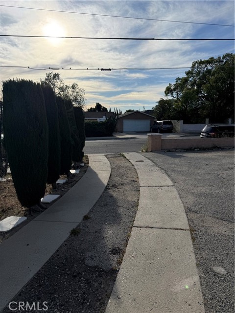 Detail Gallery Image 3 of 27 For 17312 Miller Ave, Fontana,  CA 92336 - 6 Beds | 6 Baths