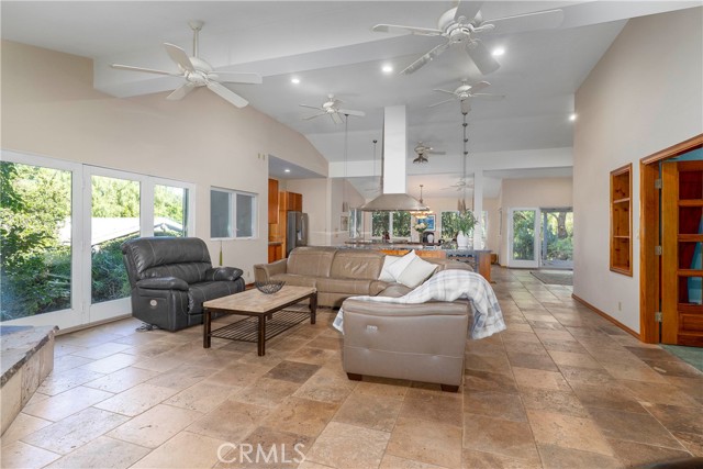 Detail Gallery Image 28 of 37 For 5653 Shirley Ave, Tarzana,  CA 91356 - 3 Beds | 2 Baths