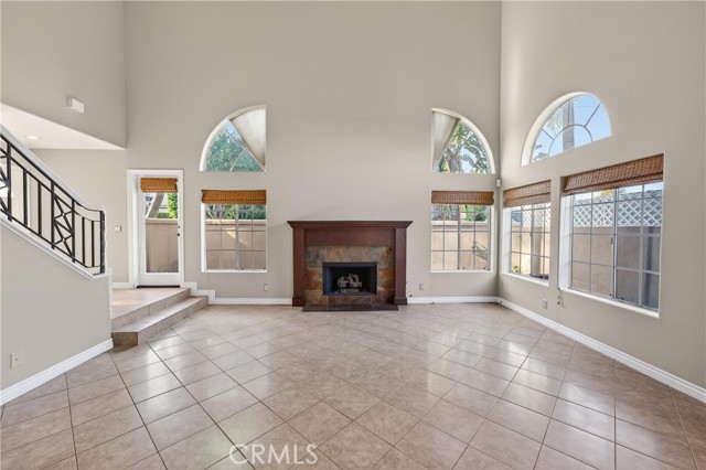 Detail Gallery Image 9 of 47 For 152 Terraza Ct, Costa Mesa,  CA 92627 - 3 Beds | 2/1 Baths