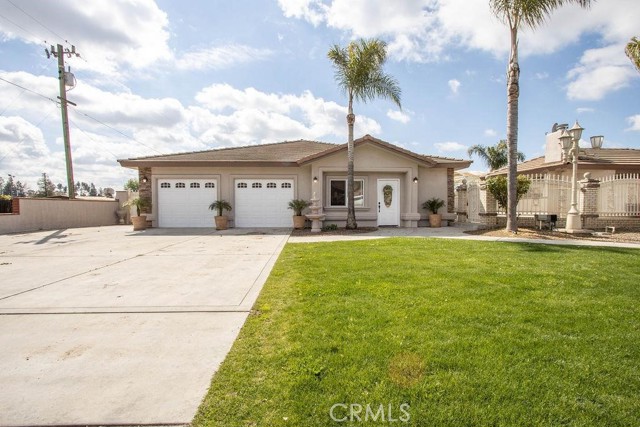 Image 2 for 26128 Club Dr, Madera, CA 93638