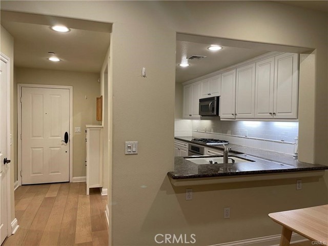 12975 Agustin Place # 129, Los Angeles, California 90094, 2 Bedrooms Bedrooms, ,2 BathroomsBathrooms,Residential Lease,For Rent,12975 Agustin Place # 129,CRAR24219453