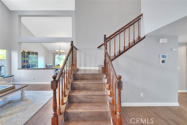 Staircase, w/vinyl wood look tread and risers