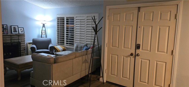 Detail Gallery Image 3 of 10 For 966 N Ironwood Ave, Rialto,  CA 92376 - 3 Beds | 2 Baths