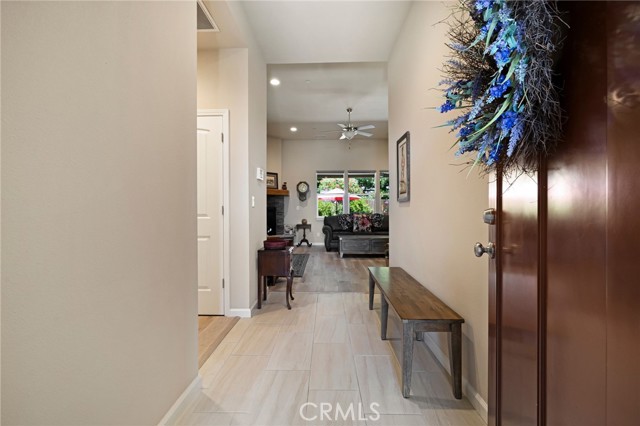10 Harmony Park Circle, Chico CA: https://media.crmls.org/medias/9602ee55-456e-475f-af73-e875aac783cd.jpg