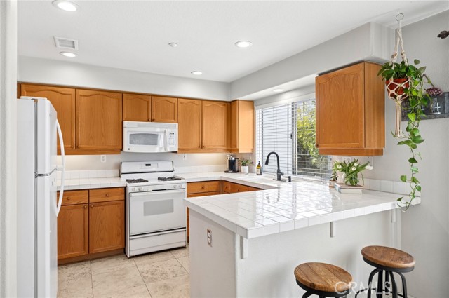 Detail Gallery Image 8 of 23 For 605 N Pageant #B,  Orange,  CA 92869 - 2 Beds | 2/1 Baths