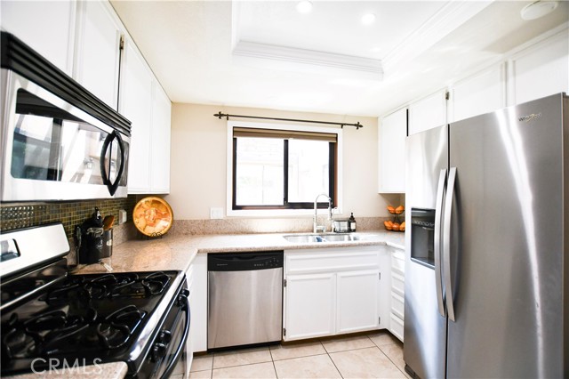 Detail Gallery Image 8 of 14 For 3093 Brea Bld #16,  Fullerton,  CA 92835 - 2 Beds | 2 Baths